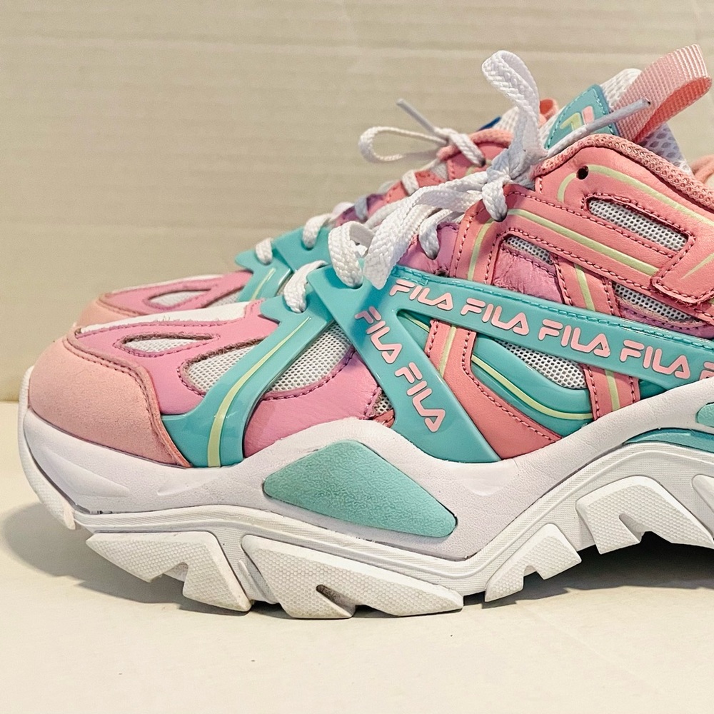 FILA Electrove 2 chunky women’s sneaker size 10